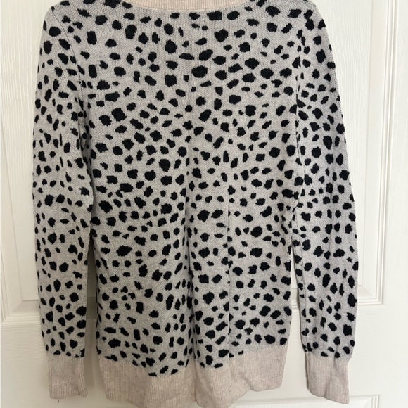 LOFT Black and White V-Neck Sweater - Picture 7 of 7